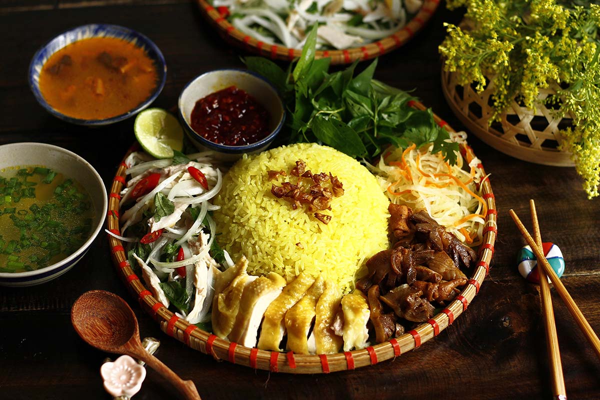 food in hoi an vietnam